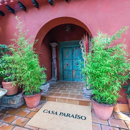 ベッド・アンド・ブレックファスト Casa Paraiso Boutique トレモリノス