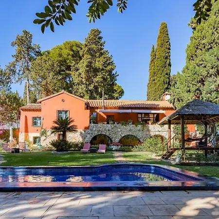 ベッド・アンド・ブレックファスト Casa Paraiso Boutique トレモリノス