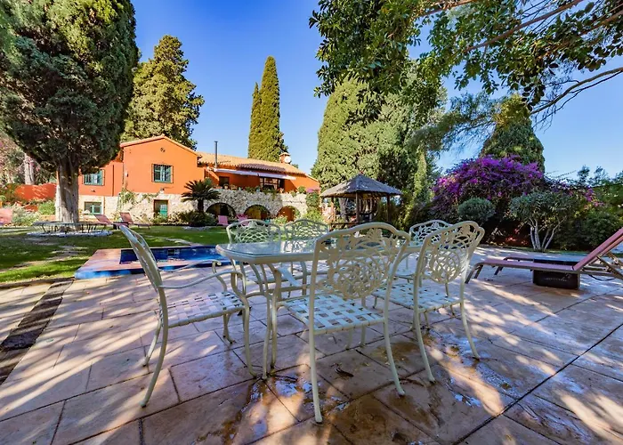 Casa Paraiso Boutique Bed & Breakfast