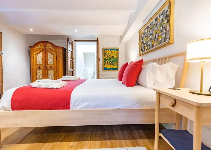 Casa Paraiso Boutique Bed & Breakfast